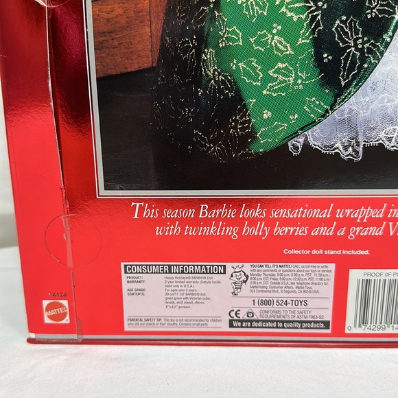 Happy Holidays Barbie - Picture 6 of 8